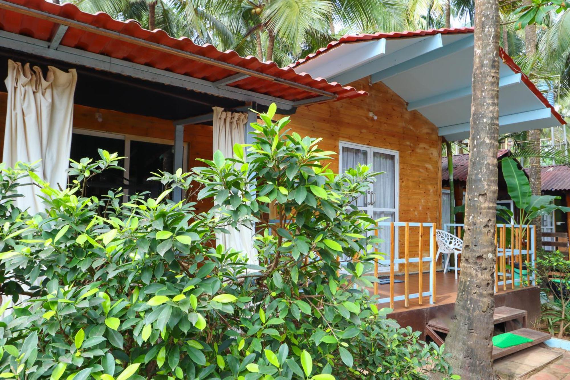 Two-Bedroom Bungalow Garden View on restaurant