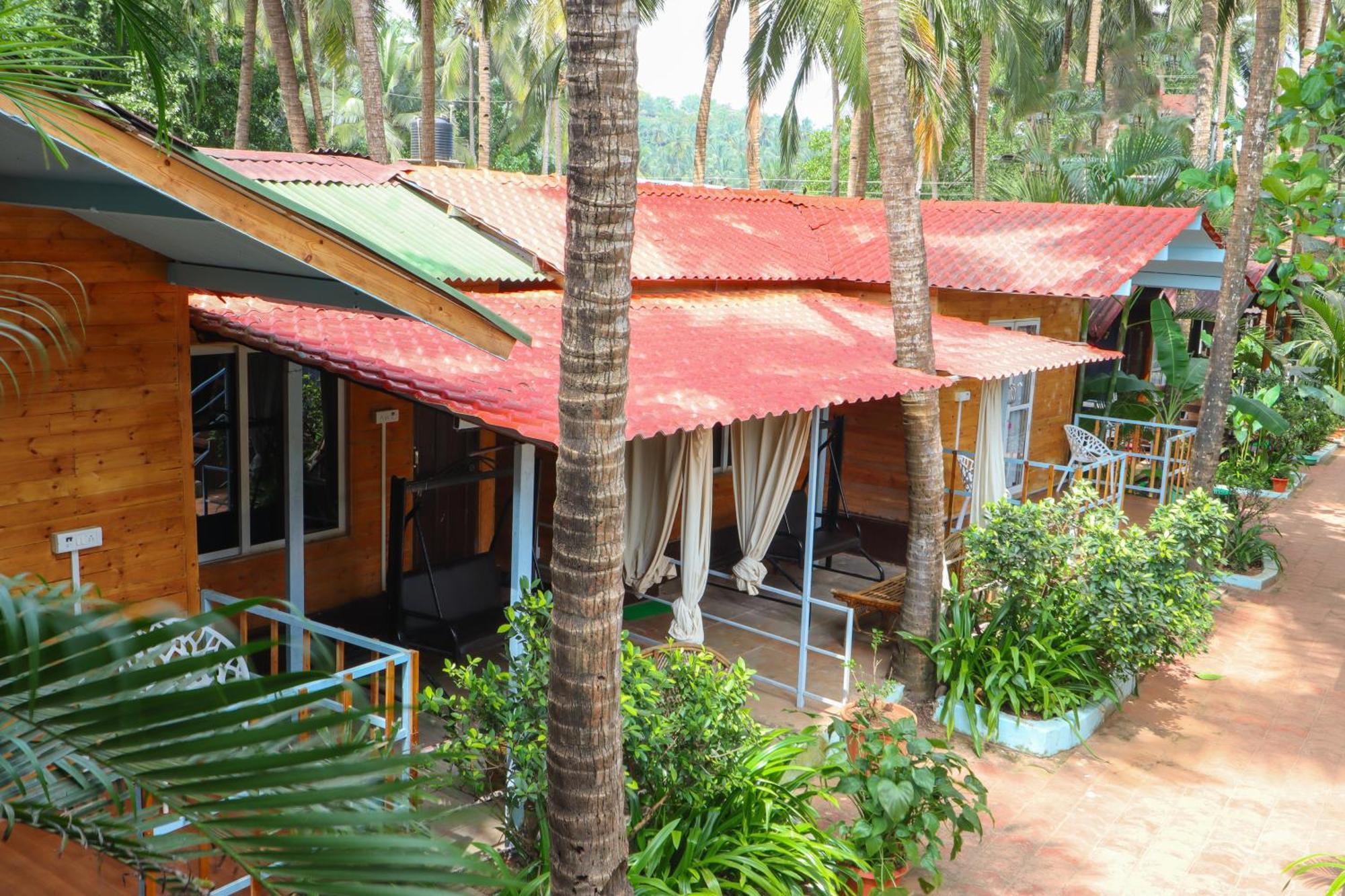 Two-Bedroom Bungalow Garden View on restaurant